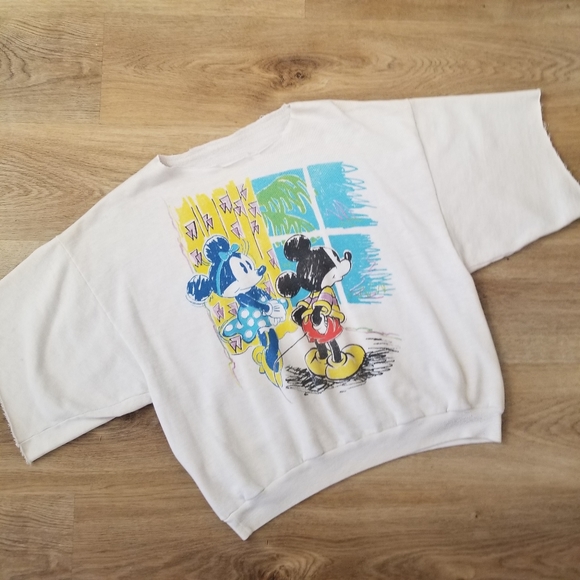 Disney Sweaters - VINTAGE MICKEY AND MINNIE SWEATSHIRT